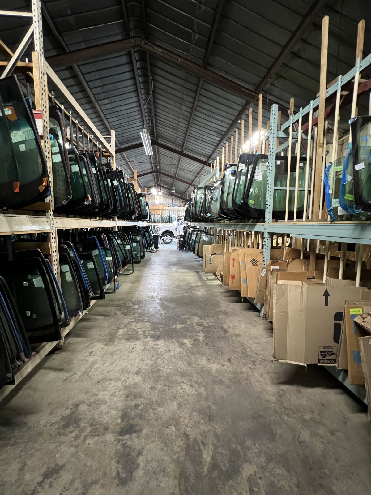 Low Cost Auto Glass Inventory Stock